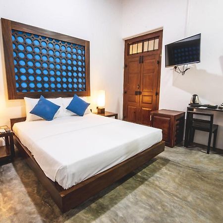 Hotel Thambu Illam à Jaffna Extérieur photo