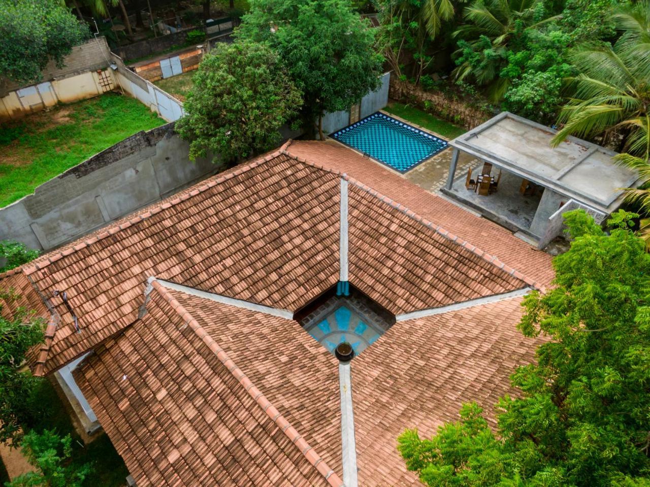 Hotel Thambu Illam à Jaffna Extérieur photo