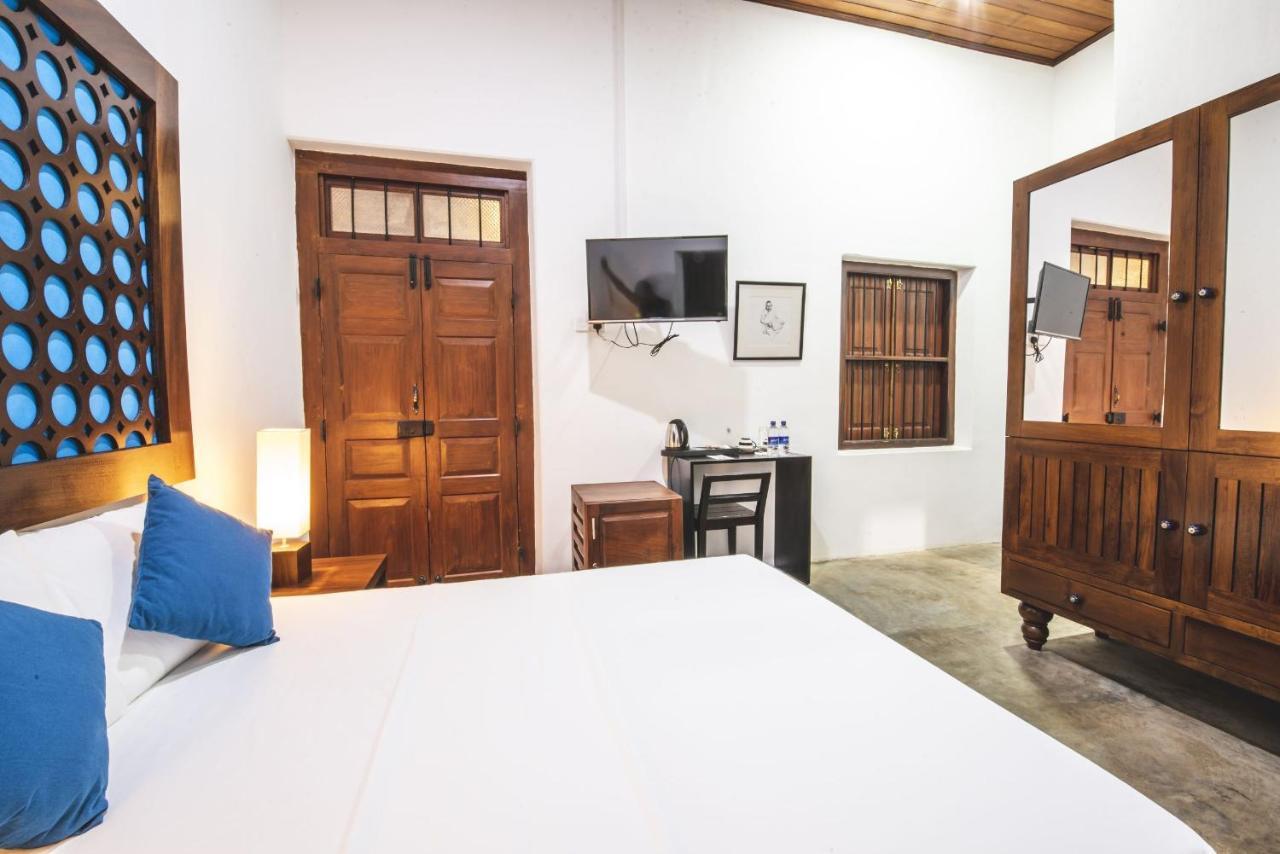 Hotel Thambu Illam à Jaffna Extérieur photo